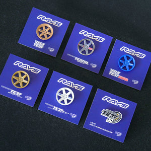 RAYS TE37 30TH RAYS x LEEN CUSTOMS COLLABORATION TE37 30TH PIN BADGE WH 7499LEEN3730W