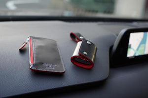 AUTOEXE LEATHER KEY HOLDER FRAGMENT CASE BLACK AND RED COLOR MAA0005