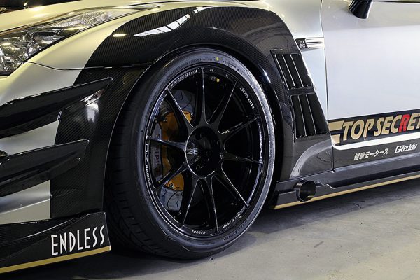 TOP SECRET FRONT WIDE FENDER TYPE 2 HALF CARBON FOR NISSAN GT-R R35 TOP-SECRET-00110