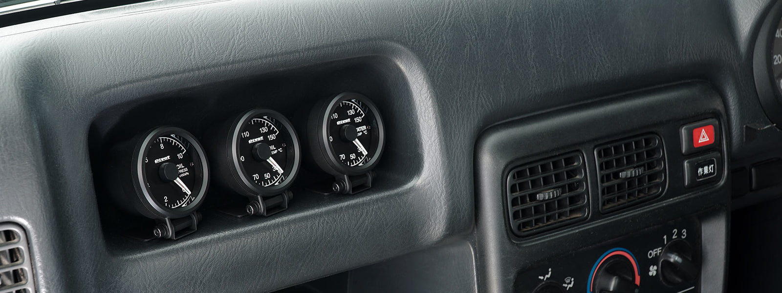 PIVOT GT GAUGE-52 TACHOMETER GAUGE WHITE LIGHT GST-5