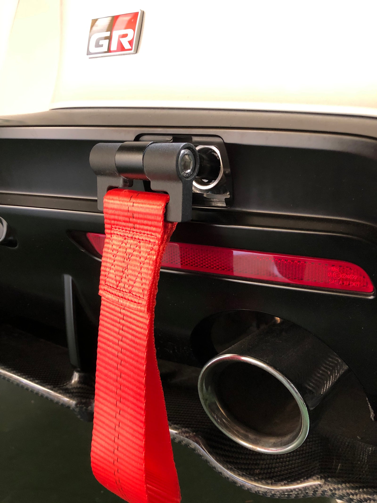REVOLUTION LIGHTWEIGHT TRACTION HOOK REAR BLACK FOR TOYOTA SUPRA A90 A90-LWT-RB