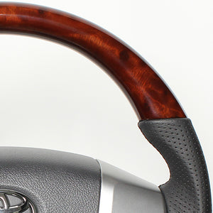 REAL ORIGINAL SERIES GUN GRIP SMALL DIAMETER ROUND SHAPE BROWN WOOD BLACK EURO STITCH STEERING WHEEL FOR TOYOTA REGIUS ACE 200 : 4 TYPE OR KOUKI  H214-BRW-BK