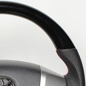 REAL ORIGINAL SERIES GUN GRIP SMALL DIAMETER ROUND SHAPE PIANO BLACK RED X BLACK EURO STITCH STEERING WHEEL FOR TOYOTA REGIUS ACE 200 : 4 TYPE OR KOUKI  H214-PBW-RD