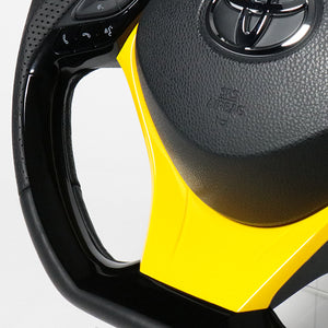 REAL ORIGINAL SERIES SET PLATE TYPE + UNDER PAD SET BLACK CARBON PLATE STEERING + YELLOW UNDER PAD BLACK EURO STITCH STEERING WHEEL FOR TOYOTA C-HR 10 50  X10N-BKC-PBP-YLP