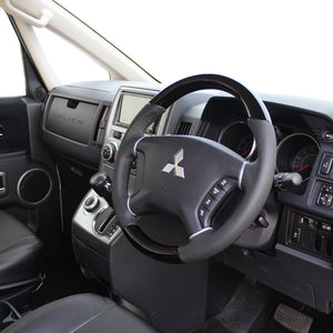 REAL ORIGINAL SERIES ROUND SHAPE PIANO BLACK BLACK STITCH STEERING WHEEL FOR MITSUBISHI PAJERO V8 W V9 W  D5-PBW-BK