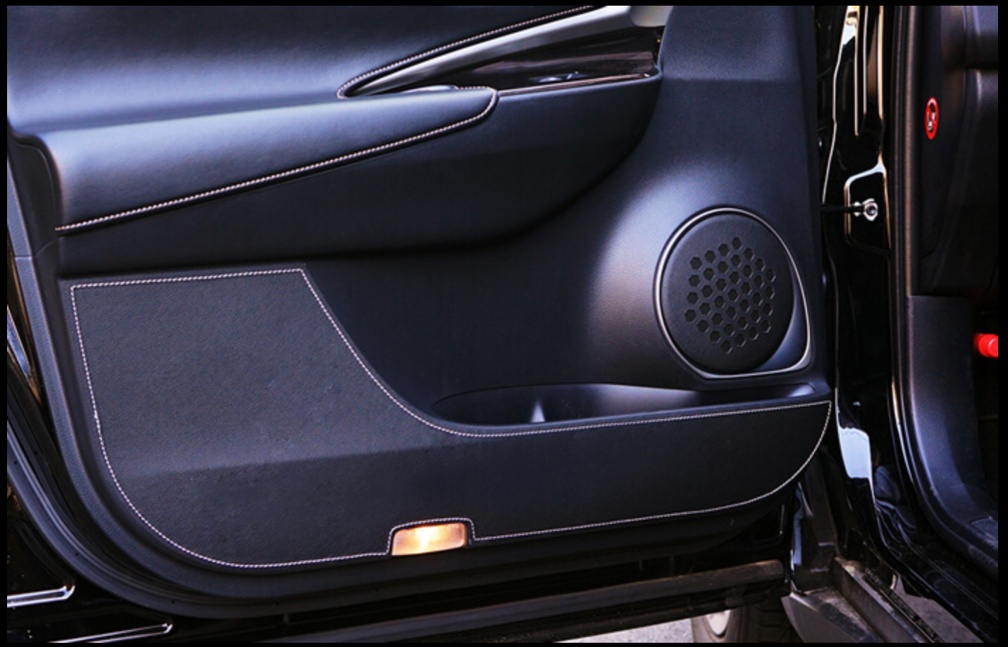TOMS DOOR KICK PROTECTOR For LEXUS RX GYL2 AGL2 -2019.9 08471-TGL25 - Black Hawk Japan