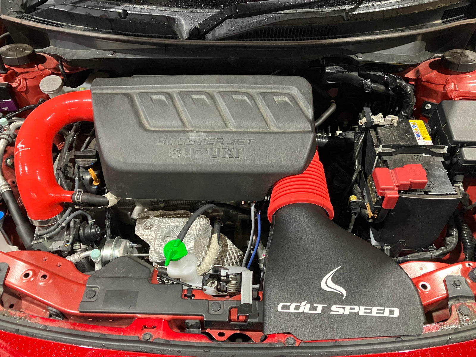COLT SPEED HIGH FLOW INTAKE RED DUCT AND BLACK HOSE COLLAR FOR SUZUKI SWIFT SPORTS ZC33S CSD0104-096
